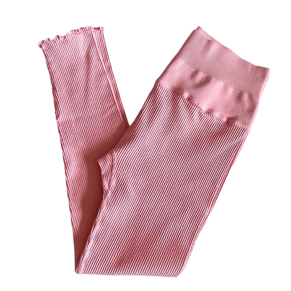 NUX Pants - NUX for the frill sugar rose pink ribbed cropped leggings size M